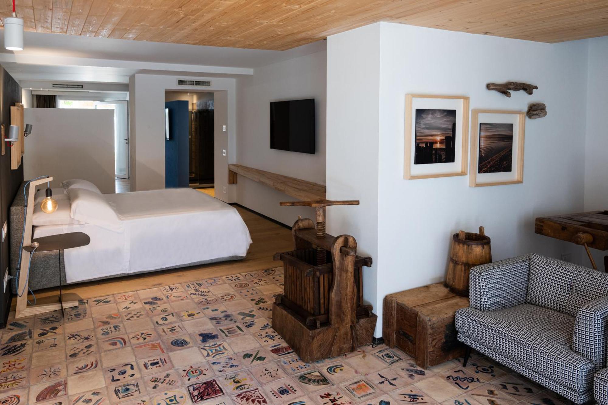 Praia Art Resort - Small Luxury Hotels Of The World (Adults Only) Ле-Кастелла Экстерьер фото